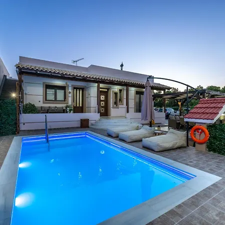 Thalpori Villa Pasztída