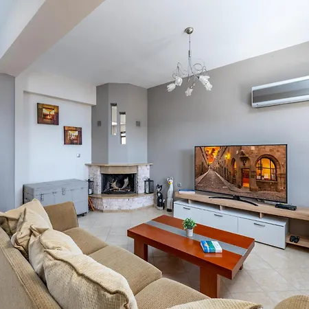 Thalpori Villa Pastida