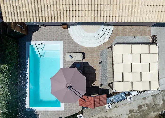 Thalpori Villa Pastida